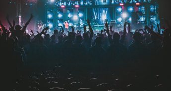 Będzie grane i śpiewane, tańczone, a nawet smakowane – letnie festiwale w Małopolsce